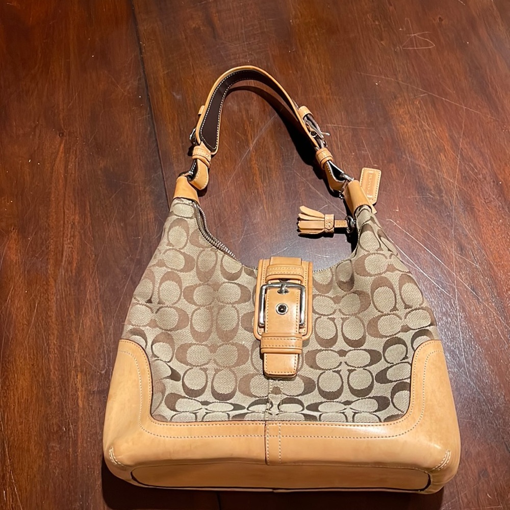 Coach handbag, great condition, very little wear